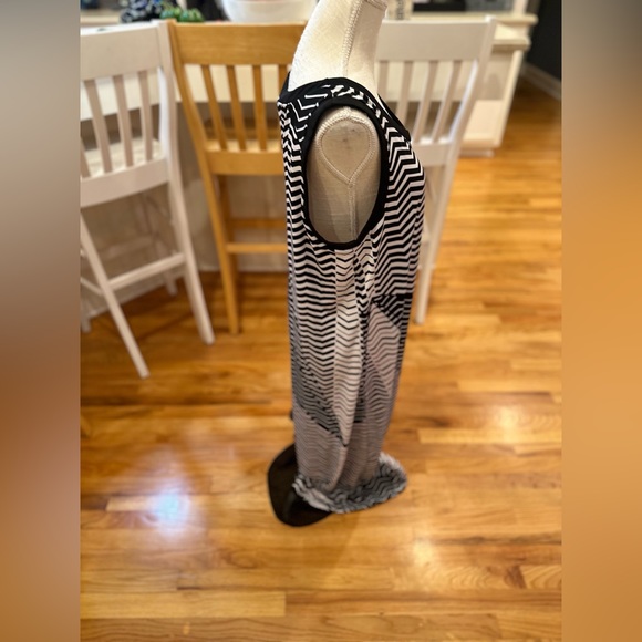 💜 5 for $25 or 3 for $18 Kim Kim Rogers black & white  striped geo maxi … - Picture 4 of 7